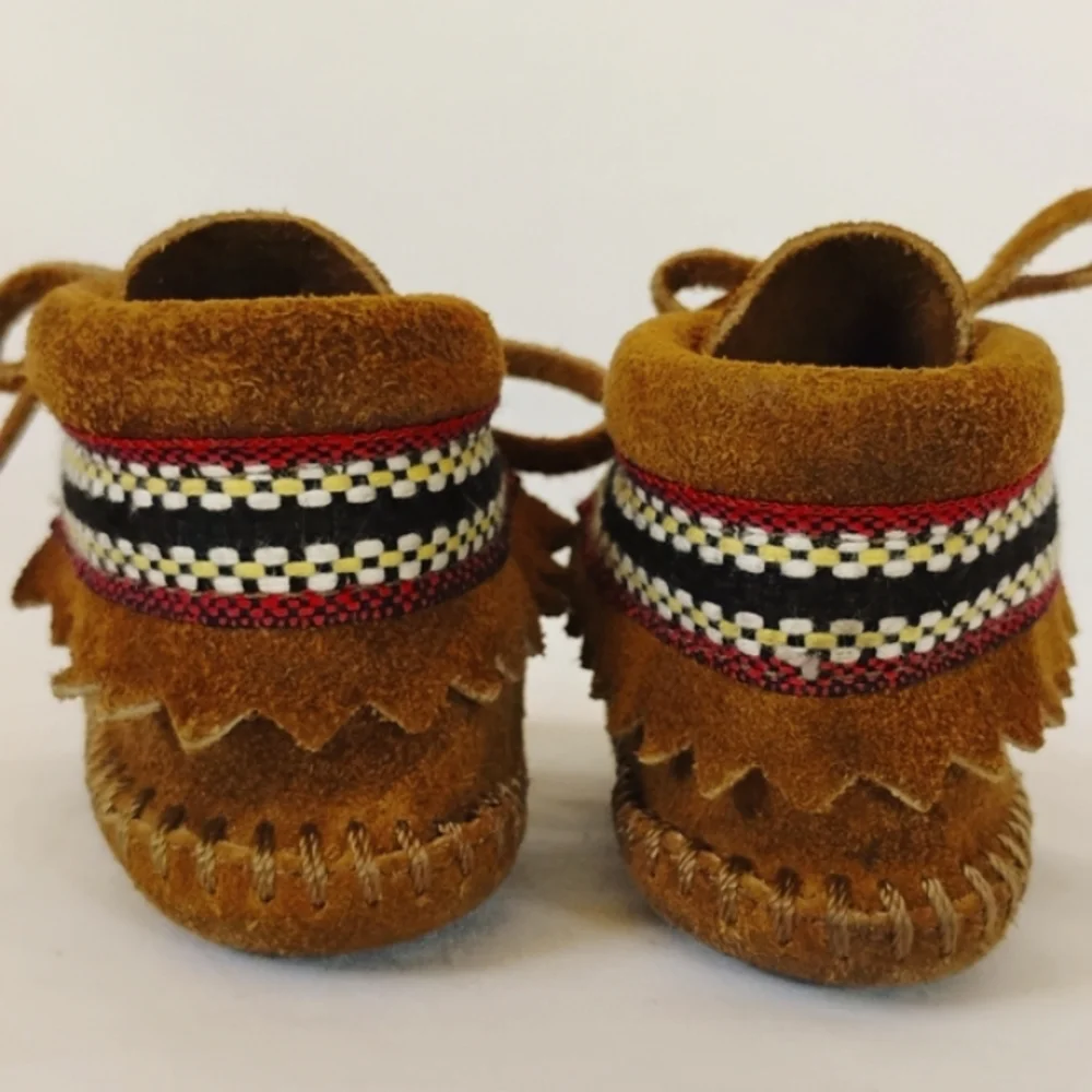 MinneTonka Braid Bootie Babys & Infants Brown Suede Kids Moccasins Padded Insole